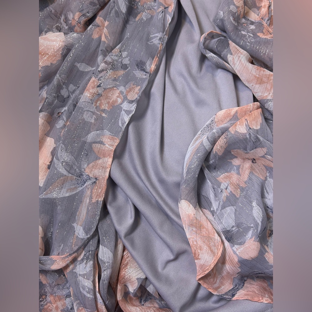 R&M Richards Women’s Floral Halter Maxi Dress Gray & Mauve Size 4P - Picture 11 of 12